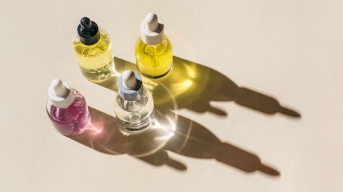 Abbildung mehrerer Ampullen mit Ätherischen Ölen