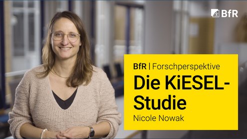 Die Wissenschaftlerin Nicole Nowak ist links im Bild zu sehen, rechts ist eine gelbe Textbox mit dem Videotitel.
