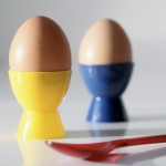 Eierbecher mit Ei Eierbecher mit Ei