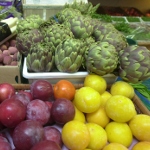 Collage mit verschiedenen Obst- und Gemüsesorten